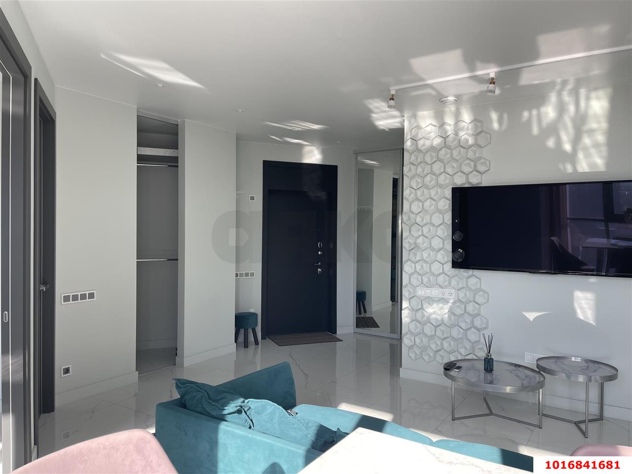 Фото №11: 1-комнатная квартира 54 м² - Краснодар, ЖК Аврора, Западный внутригородской округ, мкр. жилой комплекс Аврора, ул. имени Дзержинского, 95