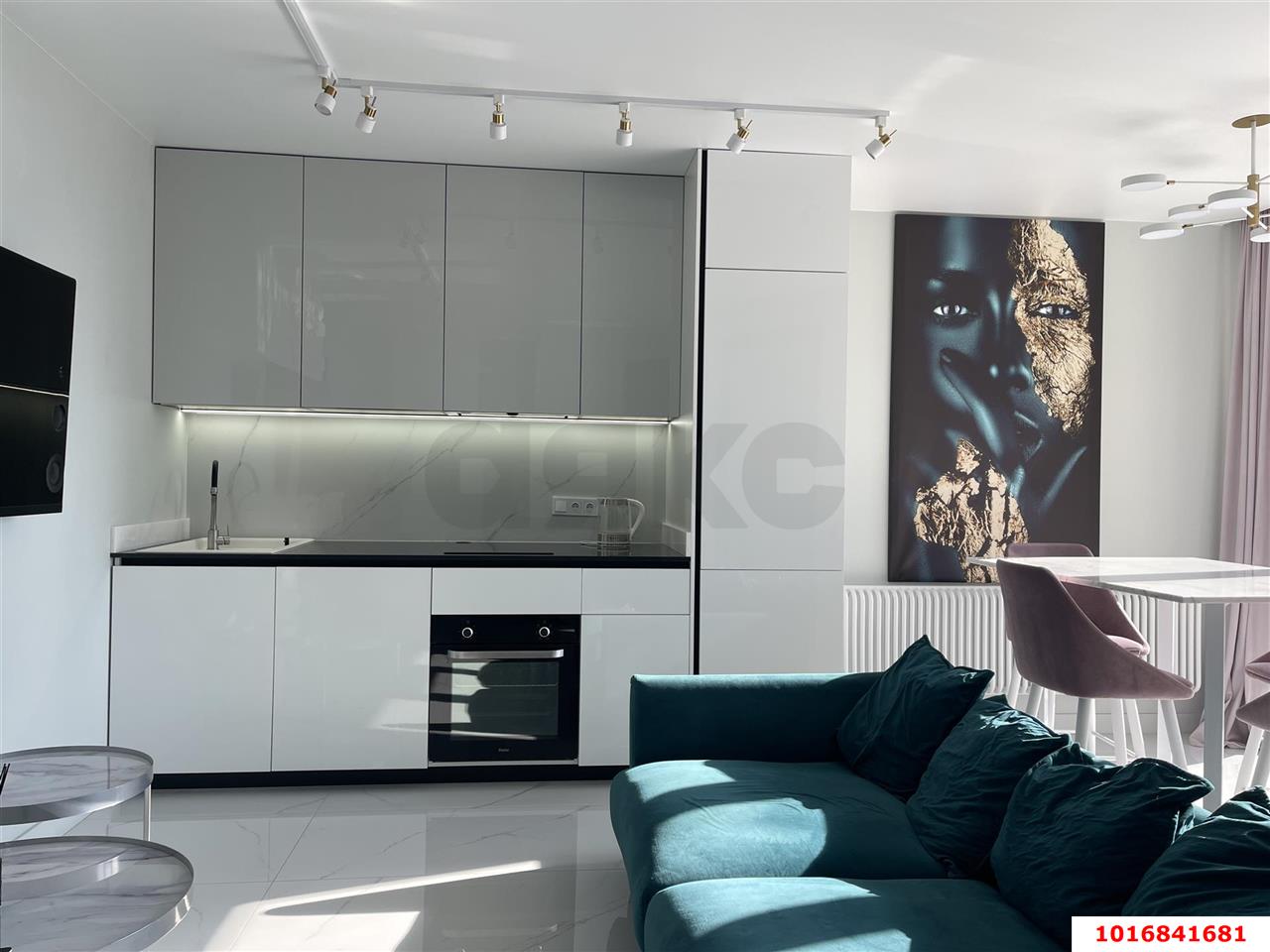 Фото №3: 1-комнатная квартира 54 м² - Краснодар, ЖК Аврора, Западный внутригородской округ, мкр. жилой комплекс Аврора, ул. имени Дзержинского, 95