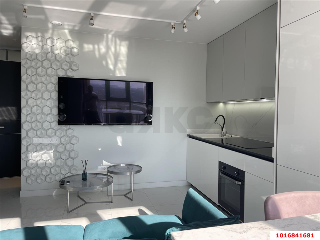 Фото №4: 1-комнатная квартира 54 м² - Краснодар, ЖК Аврора, Западный внутригородской округ, мкр. жилой комплекс Аврора, ул. имени Дзержинского, 95