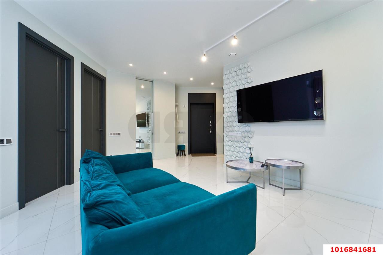 Фото №3: 1-комнатная квартира <span class="whitespace-nowrap">54 м²</span>, <span class="whitespace-nowrap">13/24 эт.</span> - Краснодар, Западный внутригородской округ, мкр. ЖК Аврора, ул. имени Дзержинского, 95