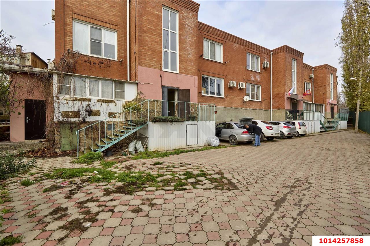 Фото №1: Коммерция 55 м² - Краснодар, Центральный внутригородской округ, мкр. Дубинка, пер. Безназванный, 4