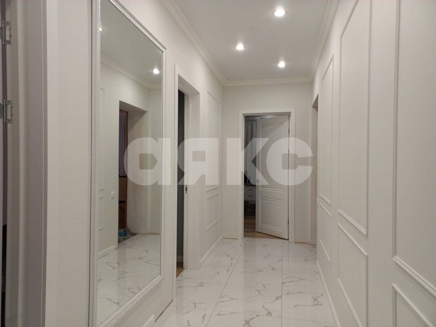 Фото №2: 4-комнатная квартира <span class="whitespace-nowrap">92 м²</span>, <span class="whitespace-nowrap">2/5 эт.</span> - Волгоград, р. Краснооктябрьский, ул. Хользунова, 11