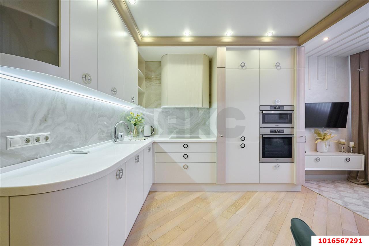 Фото №1: 2-комнатная квартира 64 м² - Краснодар, ЖК Гарантия, Прикубанский внутригородской округ, Панорама, мкр. жилой комплекс Гарантия, ул. Восточно-Кругликовская, 42/3к2