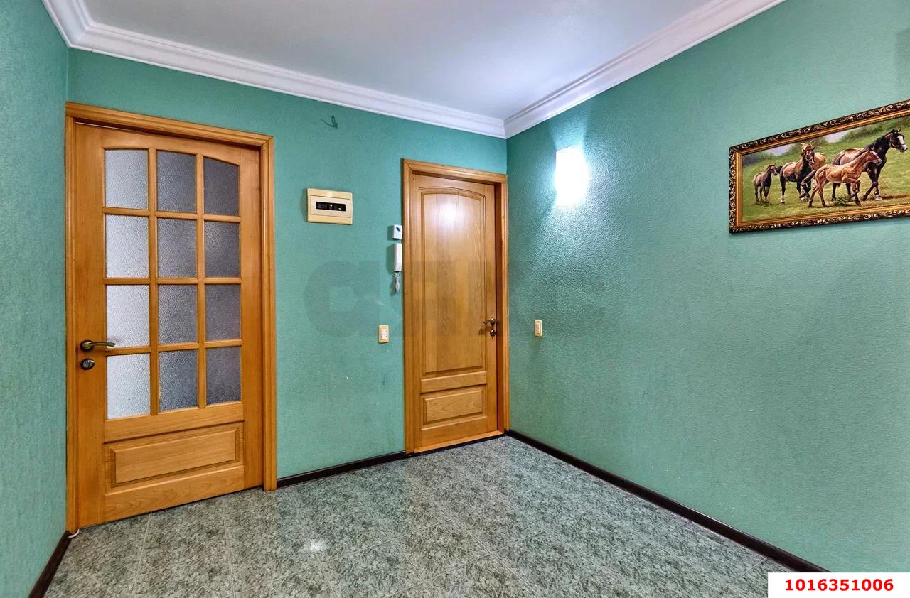 Фото №12: 3-комнатная квартира 74 м² - Краснодар, Западный внутригородской округ, мкр. Юбилейный, ул. 70-летия Октября, 26