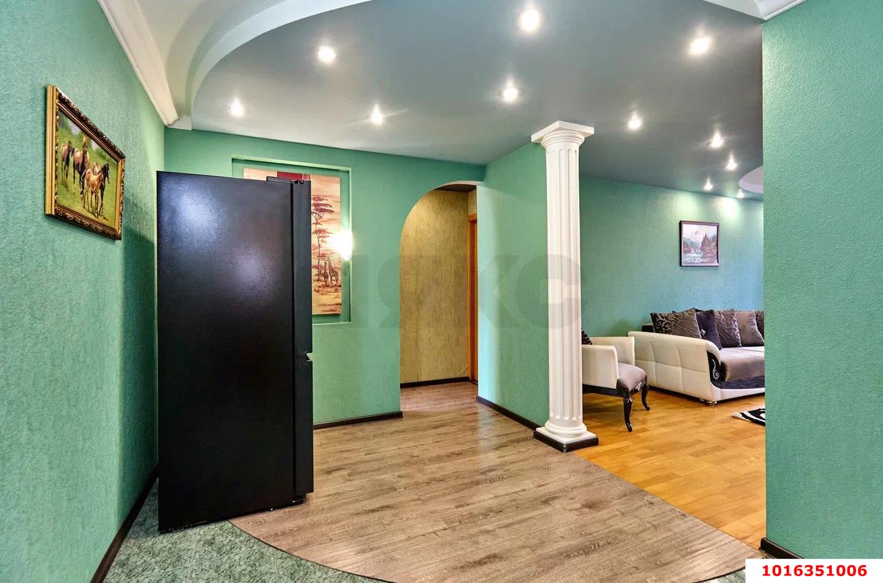 Фото №2: 3-комнатная квартира 74 м² - Краснодар, Западный внутригородской округ, мкр. Юбилейный, ул. 70-летия Октября, 26