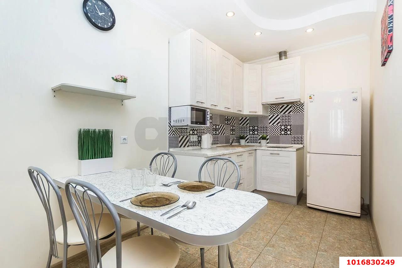 Фото №1: 1-комнатная квартира 42 м² - Краснодар, Прикубанский внутригородской округ, мкр. 9-й километр, пр-д Репина, 1/2