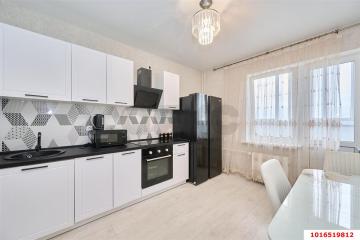 Фото №1: 2-комнатная квартира 60 м² - Краснодар, мкр. жилой комплекс Квартал № 6, ул. имени Героя Советского Союза Николая Воробьёва, 15