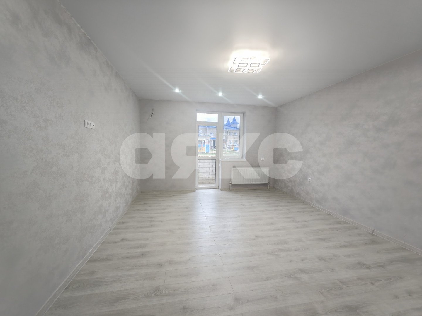 Фото №1: 2-комнатная квартира 55 м² - Кореновск, мкр. 10-й, ул. Таманская, 3к2