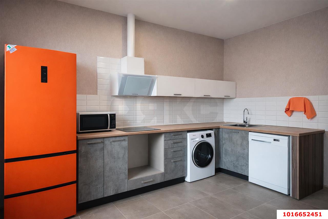 Фото №1: 1-комнатная квартира 44 м² - Краснодар, Прикубанский внутригородской округ, Краевая Клиническая Больница, мкр. жилой комплекс Флотилия, ул. имени 40-летия Победы, 178к3