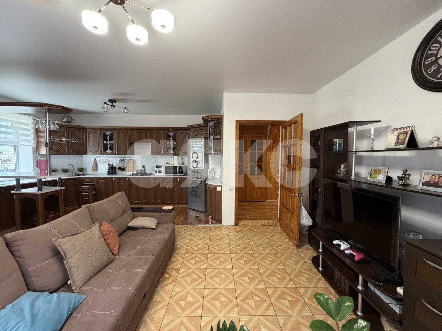 Фото №11: Дом 221 м² + 10 сот. - Кореновск, ул. Смоленская, 19