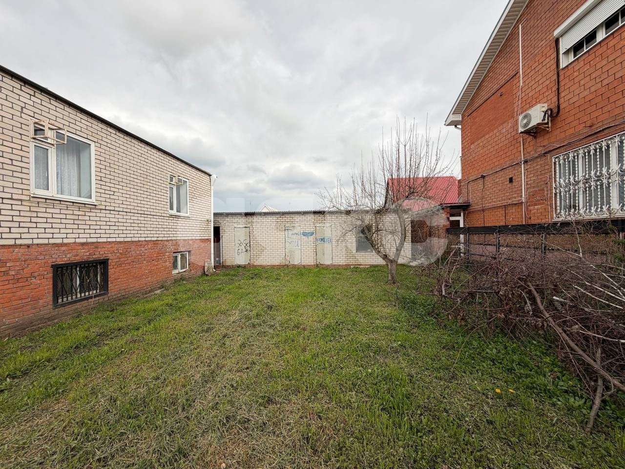 Фото №49: Дом 221 м² + 10 сот. - Кореновск, ул. Смоленская, 19