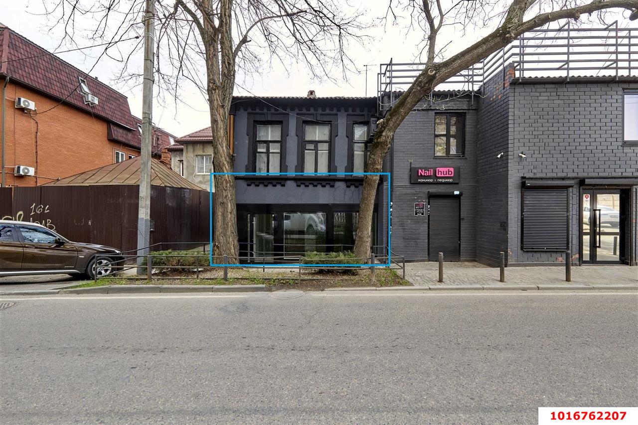 Фото №4: Торговое помещение <span class="whitespace-nowrap">72 м²</span>, <span class="whitespace-nowrap">1/2 эт.</span> - Краснодар, Западный внутригородской округ, мкр. Центральный, ул. Мира, 9/1