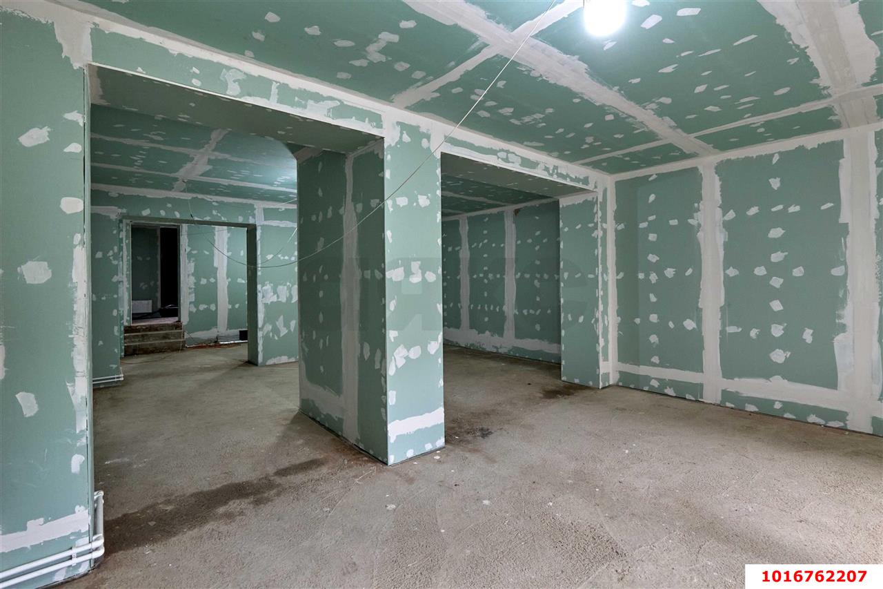 Фото №2: Торговое помещение 66 м² - Краснодар, Западный внутригородской округ, мкр. Центральный, ул. Мира, 9/1