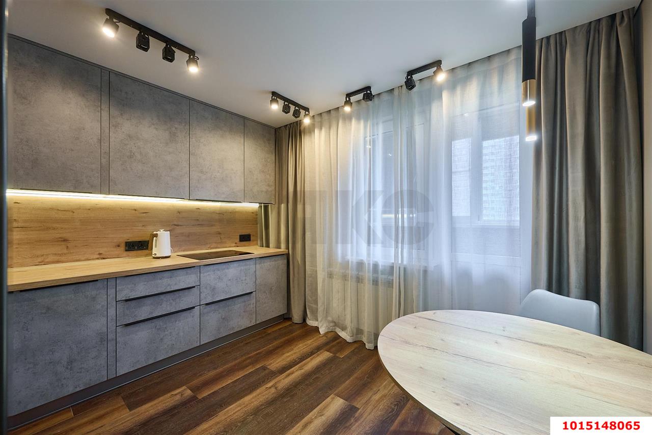Фото №8: 1-комнатная квартира <span class="whitespace-nowrap">41 м²</span>, <span class="whitespace-nowrap">5/16 эт.</span> - Краснодар, Карасунский внутригородской округ, мкр. Почтовый, пр-кт имени писателя Знаменского, 12