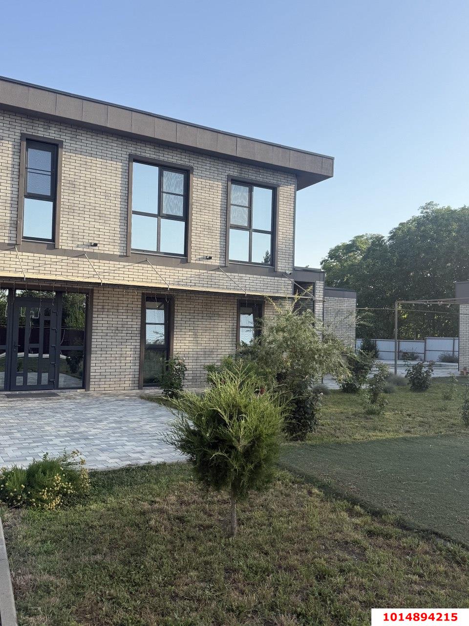 Фото №2: Дом 424 м² + 40 сот. - Украинский, ул. Первомайская, 83