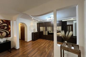 Фото №1: 3-комнатная квартира 110 м² - Краснодар, мкр. Фестивальный, ул. имени Тургенева, 199