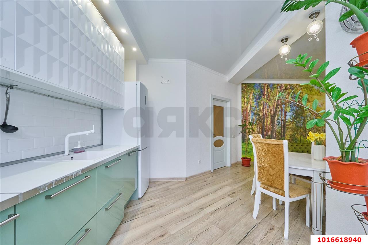 Фото №2: 3-комнатная квартира 88 м² - Краснодар, Прикубанский внутригородской округ, Фестивальный, Солнечный, мкр. жилой комплекс Екатеринодар, пр-кт Константина Образцова, 6/2