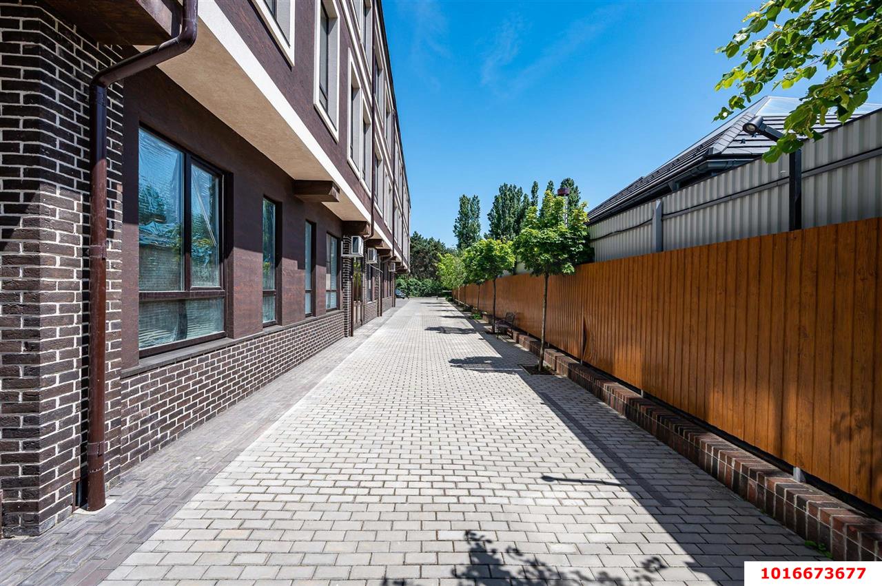 Фото №18: 2-комнатная квартира 195 м² - Краснодар, Центральный внутригородской округ, Западный внутригородской округ, Горогороды, мкр. Центральный, ул. Береговая, 10/3