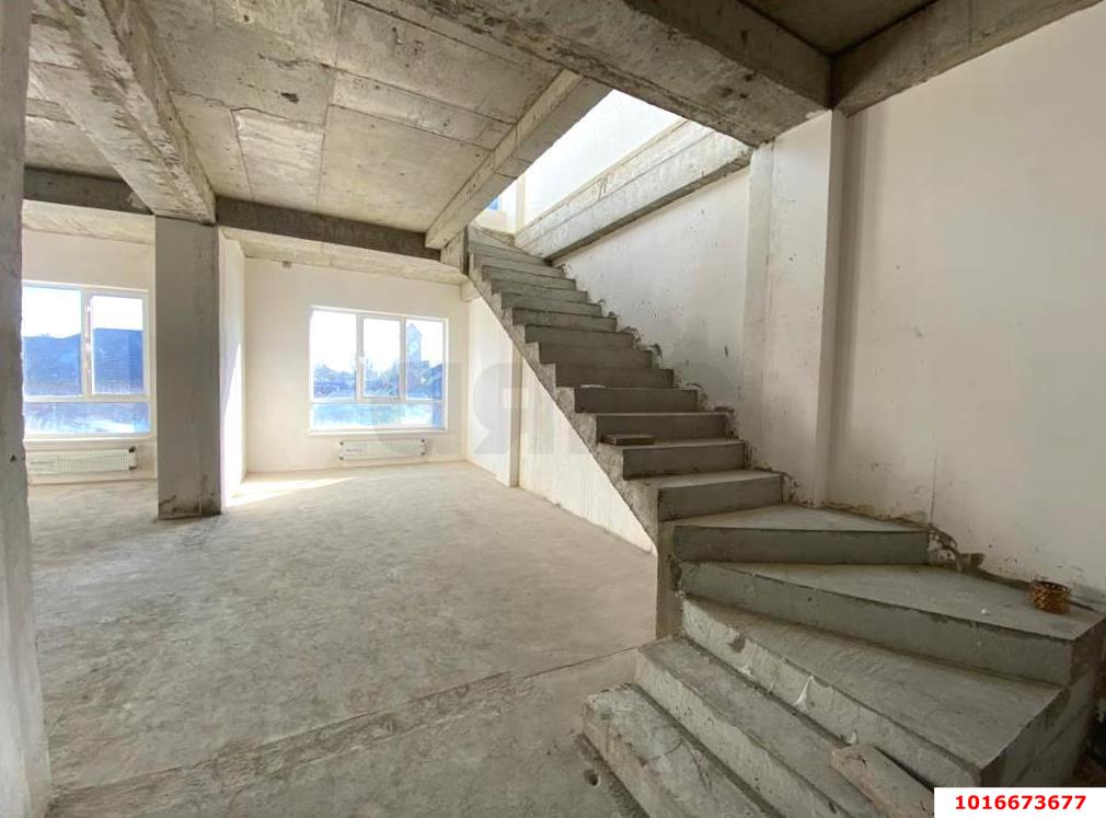 Фото №9: 2-комнатная квартира 195 м² - Краснодар, Центральный внутригородской округ, Западный внутригородской округ, Горогороды, мкр. Центральный, ул. Береговая, 10/3