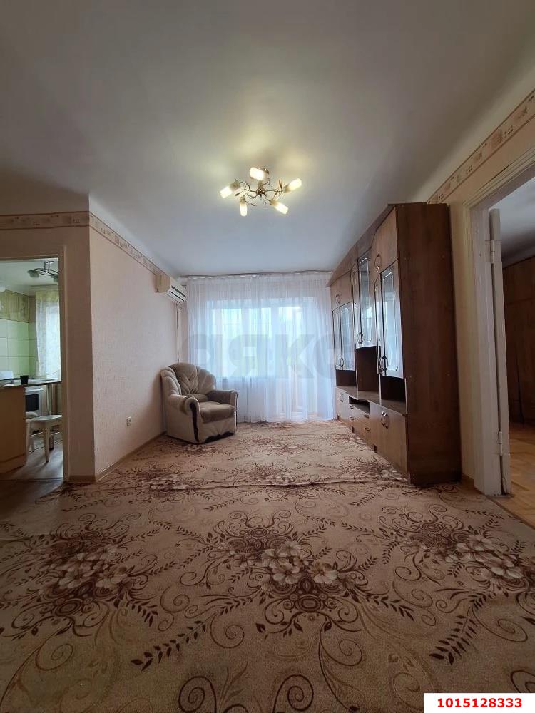 Фото №1: 2-комнатная квартира 49 м² - Краснодар, Центральный внутригородской округ, Покровка, мкр. Центральный, ул. Щорса, 49