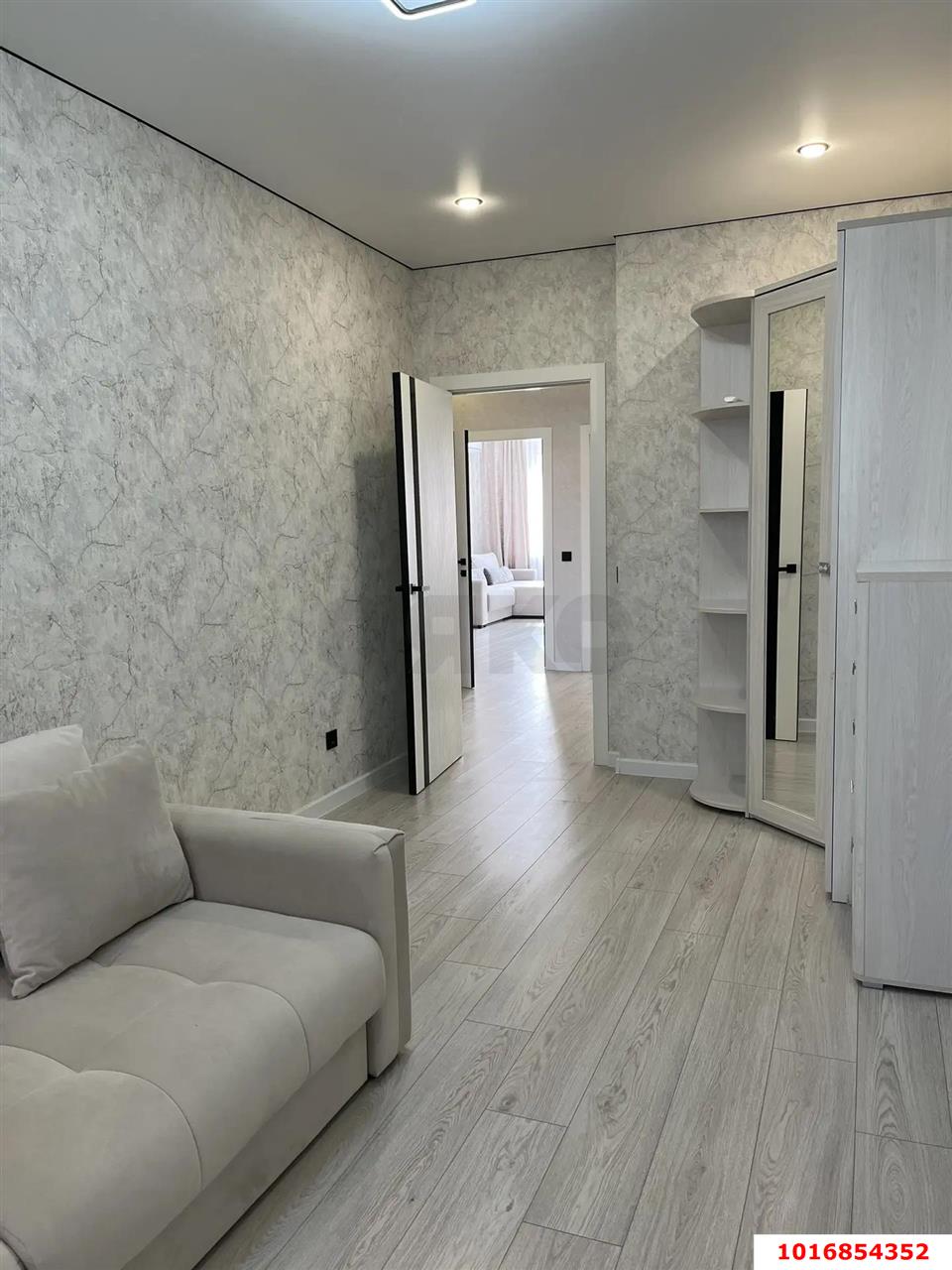 Фото №2: 3-комнатная квартира 77 м² - Краснодар, Прикубанский внутригородской округ, мкр. жилой комплекс Самолёт-3, ул. Константина Гондаря, 97