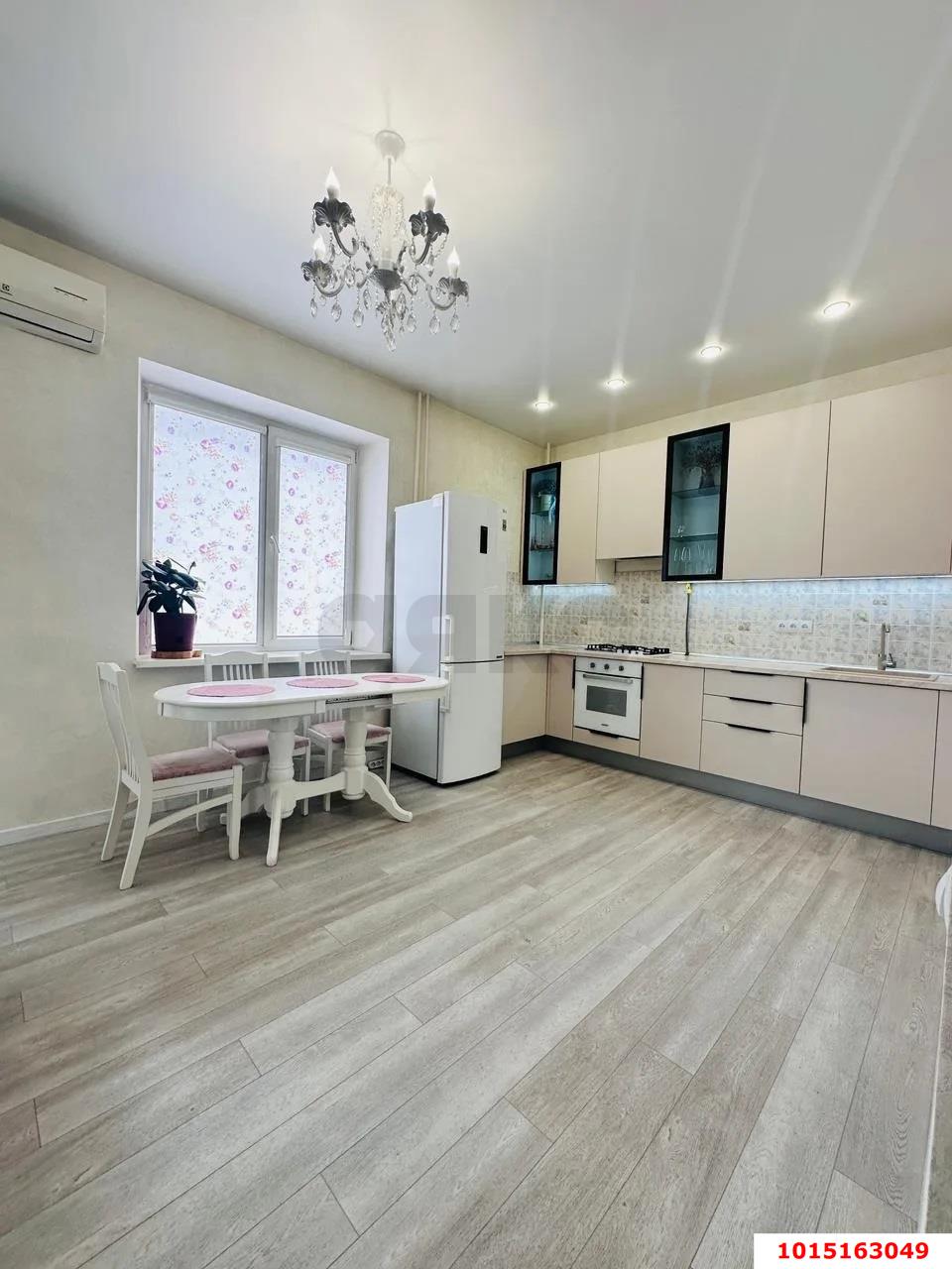 Фото №1: 1-комнатная квартира 63 м² - Краснодар, Прикубанский внутригородской округ, мкр. Восточно-Кругликовский, ул. Черкасская, 63