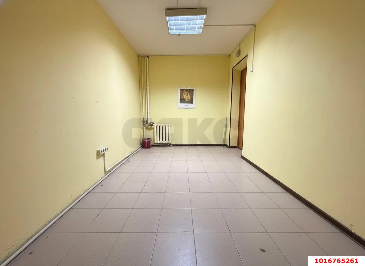 Фото №3: Коммерция 43 м² - Краснодар, Прикубанский внутригородской округ, мкр. Микрохирургии глаза, ул. Красных Партизан, 4/4