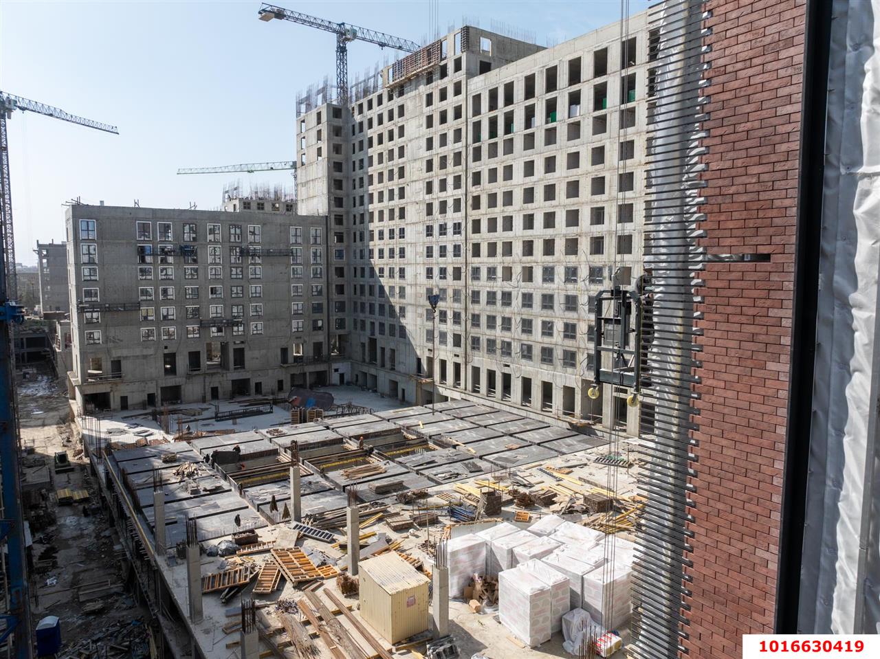 Фото №2: 1-комнатная квартира 35 м² - Краснодар, Карасунский внутригородской округ, Хлопчато-бумажный Комбинат, мкр. жилой квартал Патрики