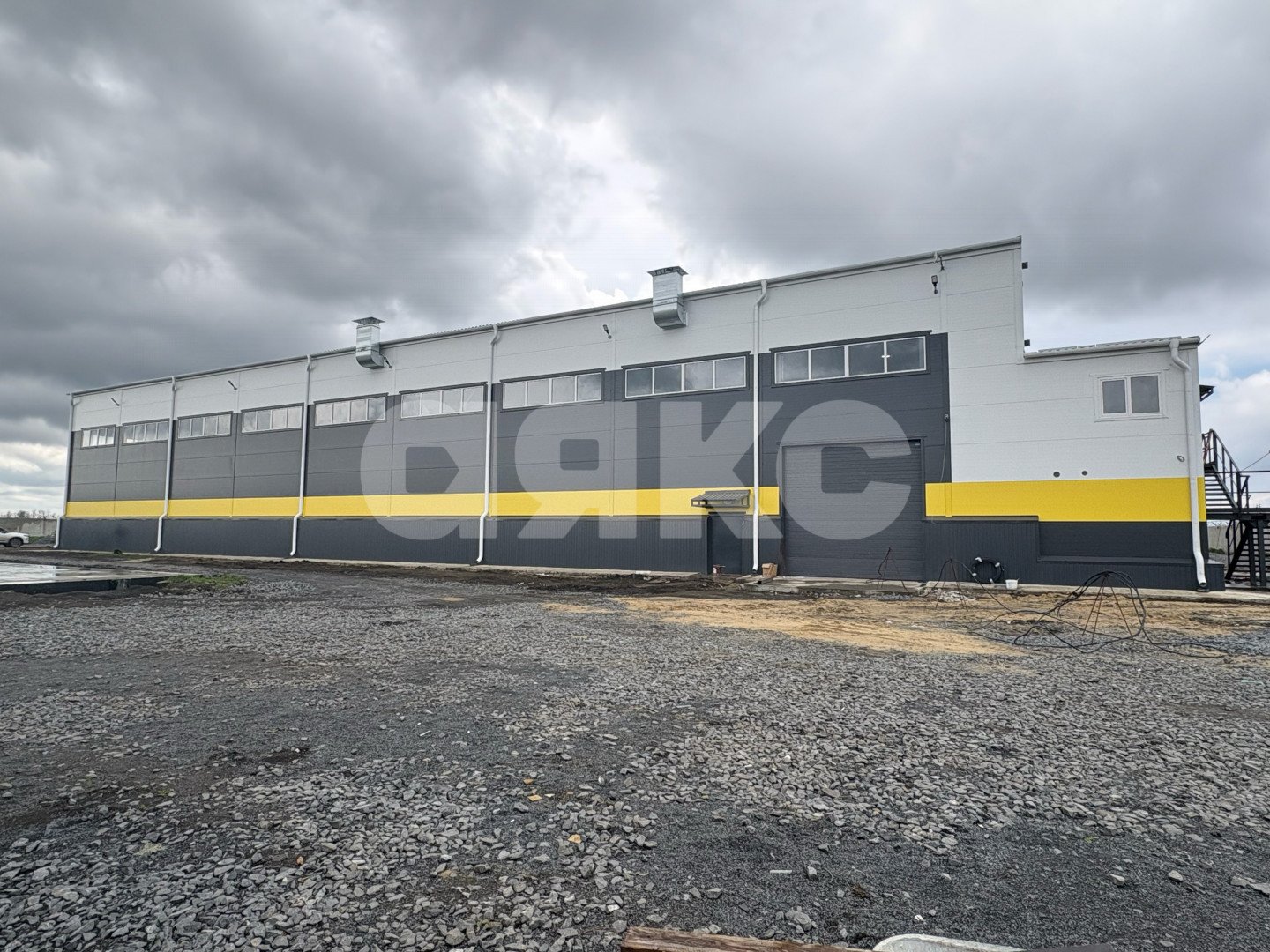 Фото №3: Коммерция 1500 м² - Азов, ул. Дружбы, 56