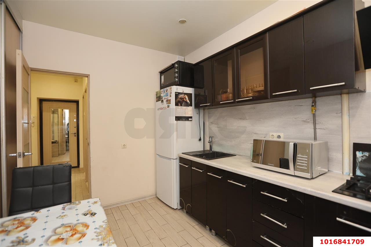 Фото №2: 2-комнатная квартира 60 м² - Краснодар, мкр. Западный внутригородской округ, ул. Красная, 145/1