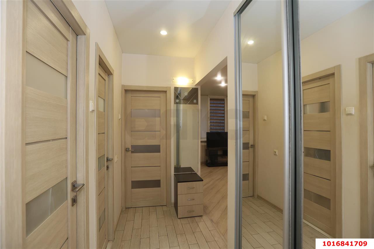 Фото №11: 2-комнатная квартира 60 м² - Краснодар, мкр. Западный внутригородской округ, ул. Красная, 145/1