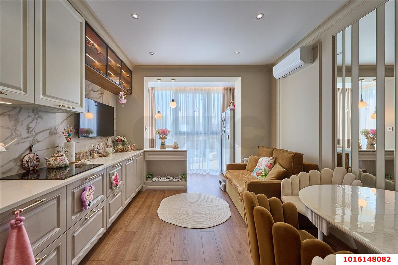 Фото №1: 3-комнатная квартира 95 м² - Краснодар, Центральный внутригородской округ, Табачная Фабрика, мкр. ЖК Все Свои Вип, ул. Колхозная, 5/2к4