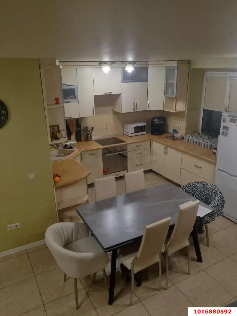 Фото №2: 2-комнатная квартира 69 м² - Краснодар, Прикубанский внутригородской округ, мкр. имени Н.И. Вавилова, ул. Вавилова, 18к1