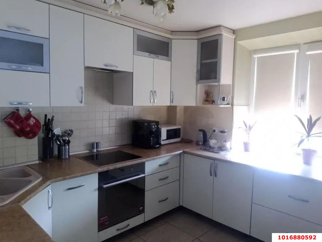 Фото №1: 2-комнатная квартира 69 м² - Краснодар, Прикубанский внутригородской округ, мкр. имени Н.И. Вавилова, ул. Вавилова, 18к1