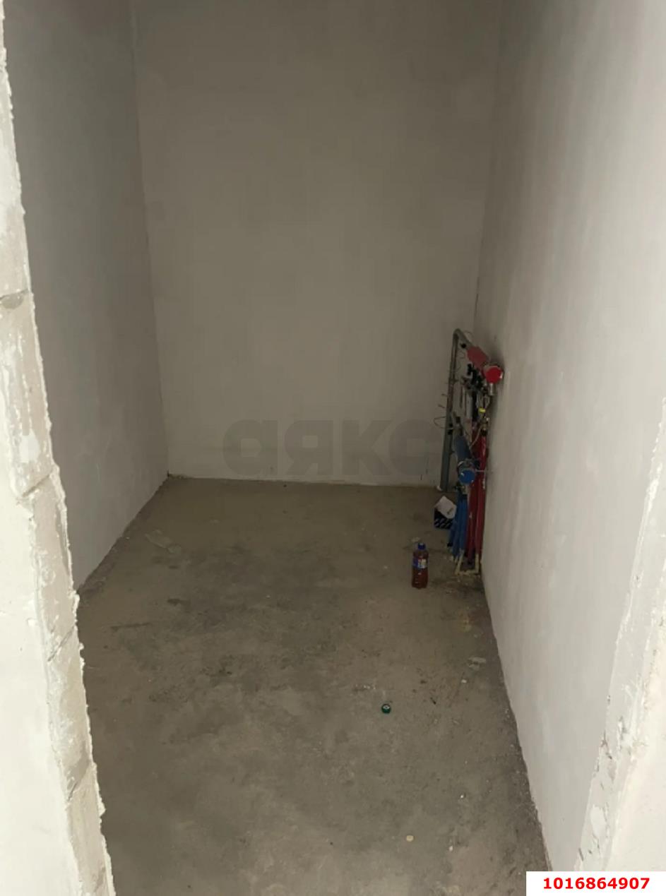 Фото №10: Коммерция 175 м² - Краснодар, жилой комплекс Друзья, мкр. Прикубанский внутригородской округ, ул. имени Б.С. Кудухова, 1