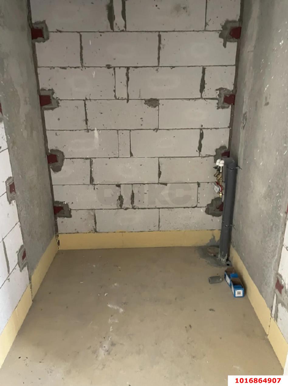 Фото №9: Коммерция 175 м² - Краснодар, жилой комплекс Друзья, мкр. Прикубанский внутригородской округ, ул. имени Б.С. Кудухова, 1