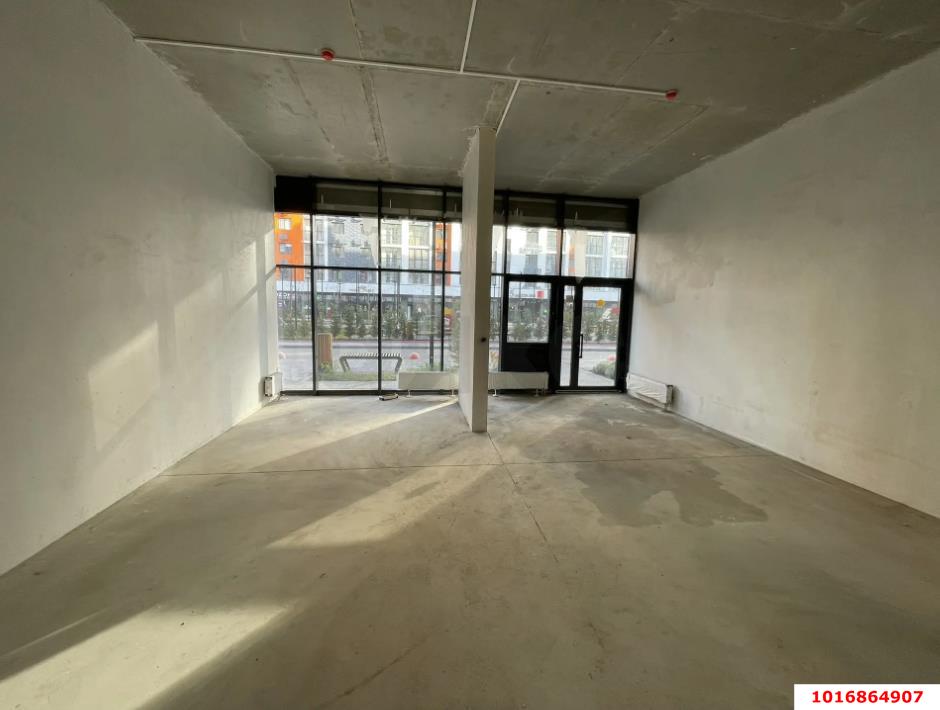 Фото №8: Коммерция 175 м² - Краснодар, жилой комплекс Друзья, мкр. Прикубанский внутригородской округ, ул. имени Б.С. Кудухова, 1