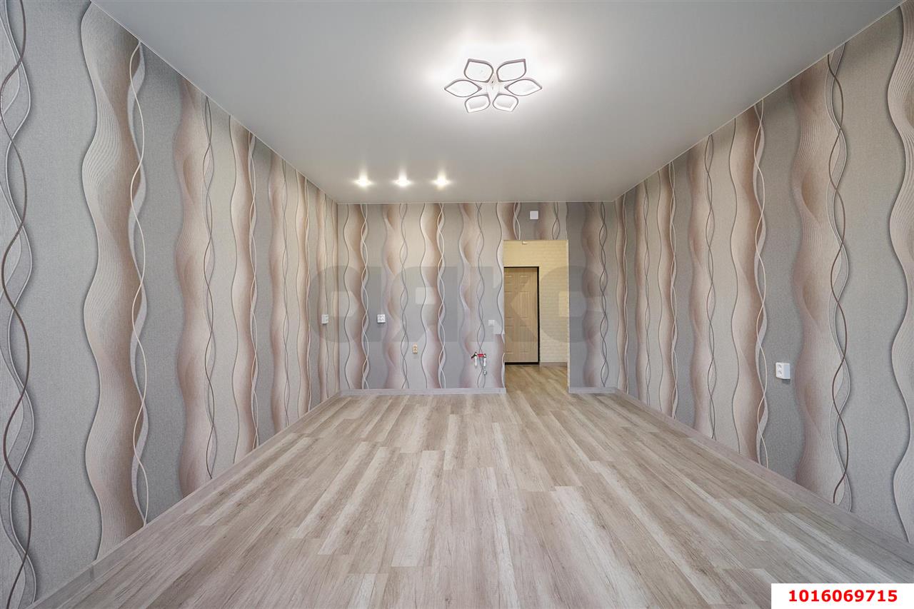 Фото №3: 1-комнатная квартира 33 м² - Краснодар, Прикубанский внутригородской округ, Завод Радиоизмерительных Приборов, мкр. Музыкальный, ул. имени Сергея Есенина, 127/2