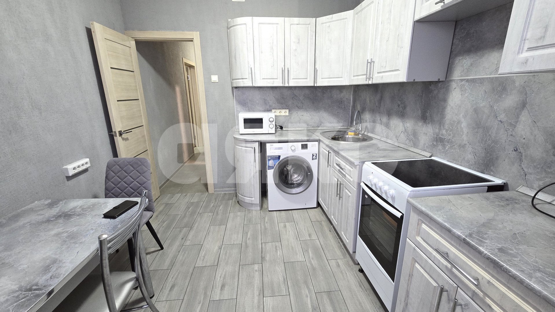 Фото №3: 1-комнатная квартира 38 м² - Балашиха, Центр-2, 6-й квартал, мкр. Железнодорожный, ул. Корнилаева, 30