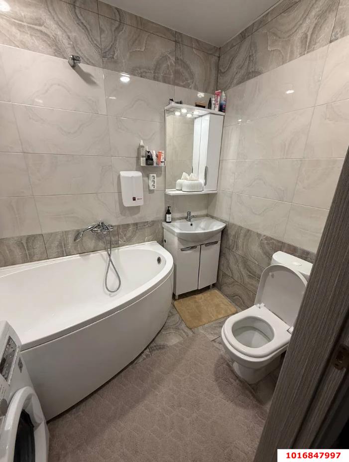 Фото №7: 1-комнатная квартира 38 м² - Краснодар, Прикубанский внутригородской округ, жилой комплекс Кубанский, мкр. Завод Измерительных Приборов, ул. Зиповская, 36