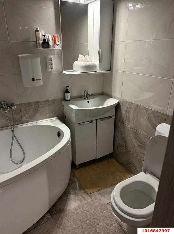 Фото №5: 1-комнатная квартира 38 м² - Краснодар, Прикубанский внутригородской округ, жилой комплекс Кубанский, мкр. Завод Измерительных Приборов, ул. Зиповская, 36