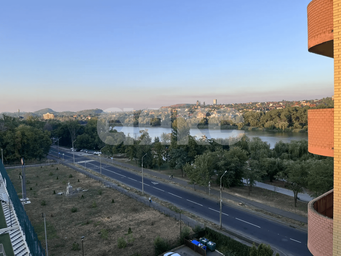 Фото №1: 2-комнатная квартира 116 м² - Донецк, Ворошиловский, мкр. 9-й квартал, ул. Набережная, 137А