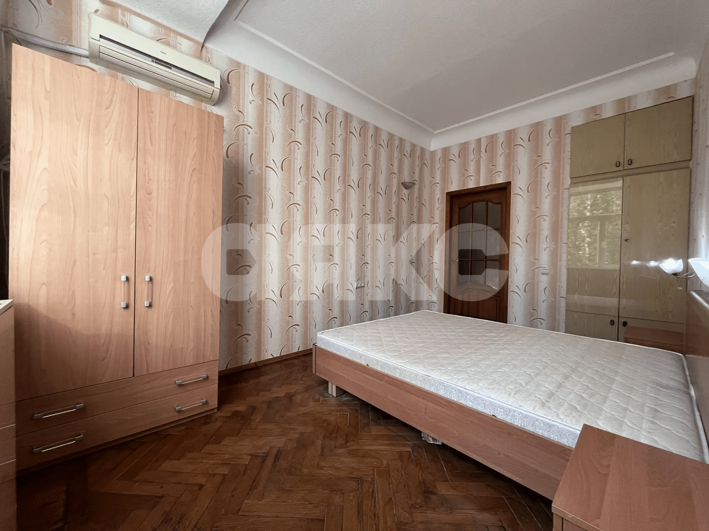 Фото №6: 2-комнатная квартира 53 м² - Донецк, р. Ворошиловский, ул. Университетская, 25