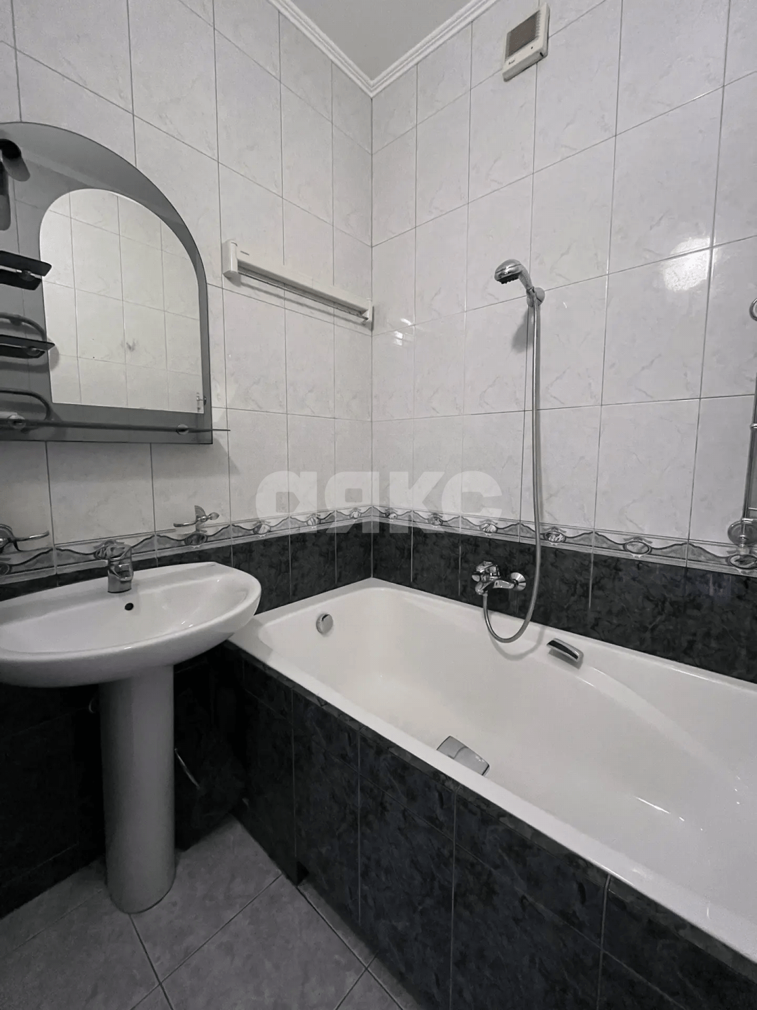 Фото №12: 2-комнатная квартира 53 м² - Донецк, р. Ворошиловский, ул. Университетская, 25