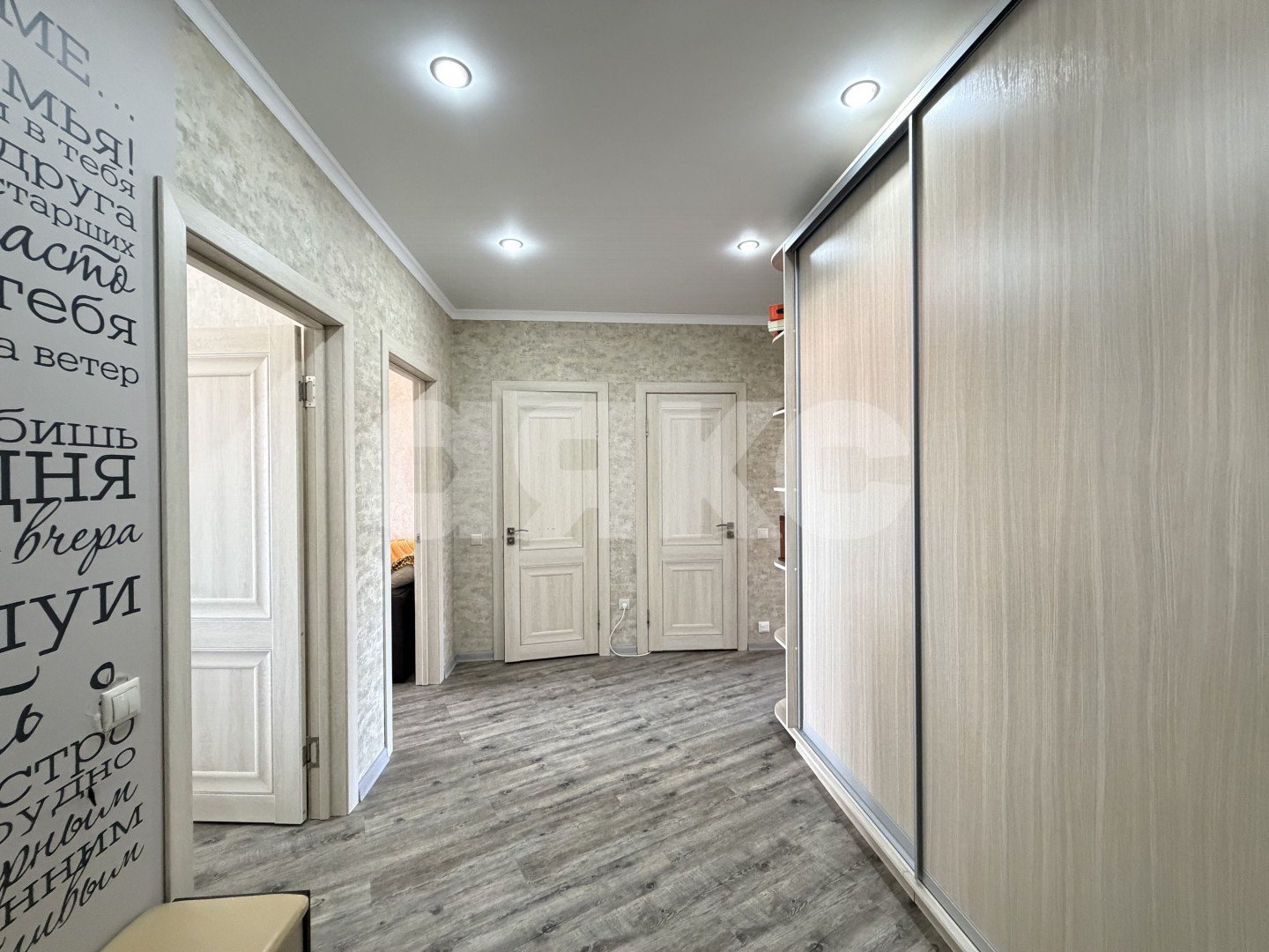 Фото №2: 2-комнатная квартира 65 м² - Горячий Ключ, Курортная Зона, мкр. Курортная Зона, ул. Ленина, 54