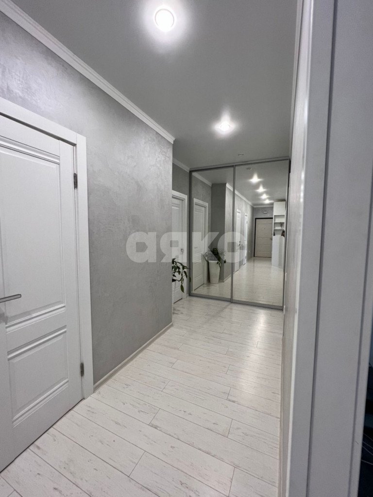 Фото №23: 3-комнатная квартира <span class="whitespace-nowrap">93 м²</span>, <span class="whitespace-nowrap">12/16 эт.</span> - Волгоград, Ворошиловский, 206-й, мкр. квартал На Клубной, ул. Кузнецкая, 75
