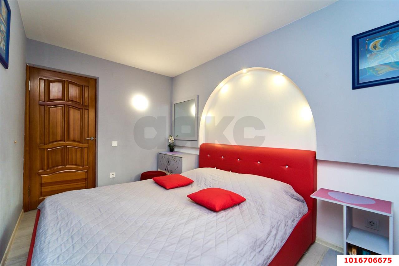 Фото №2: 2-комнатная квартира 55 м² - Краснодар, мкр. Западный внутригородской округ, ул. Красная, 33