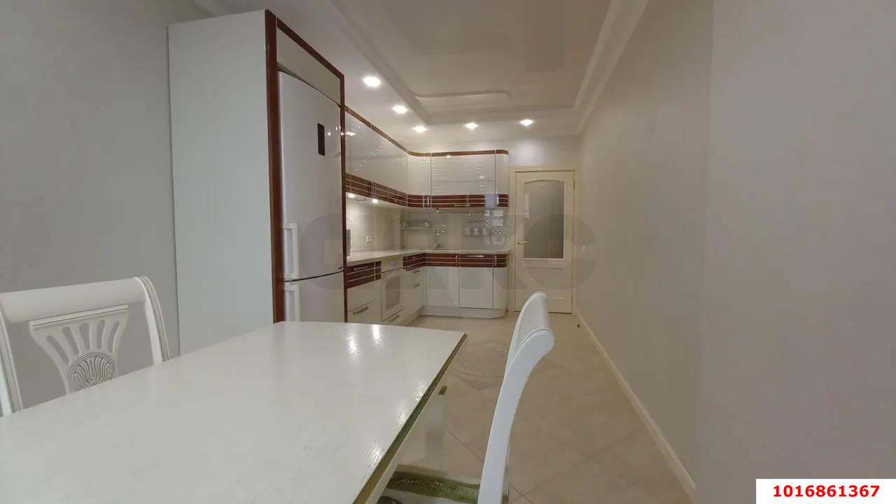 Фото №3: 2-комнатная квартира 63 м² - Краснодар, Центральный внутригородской округ, Центральный, мкр. ЖК Большой, ул. Красная, 176лит1/1