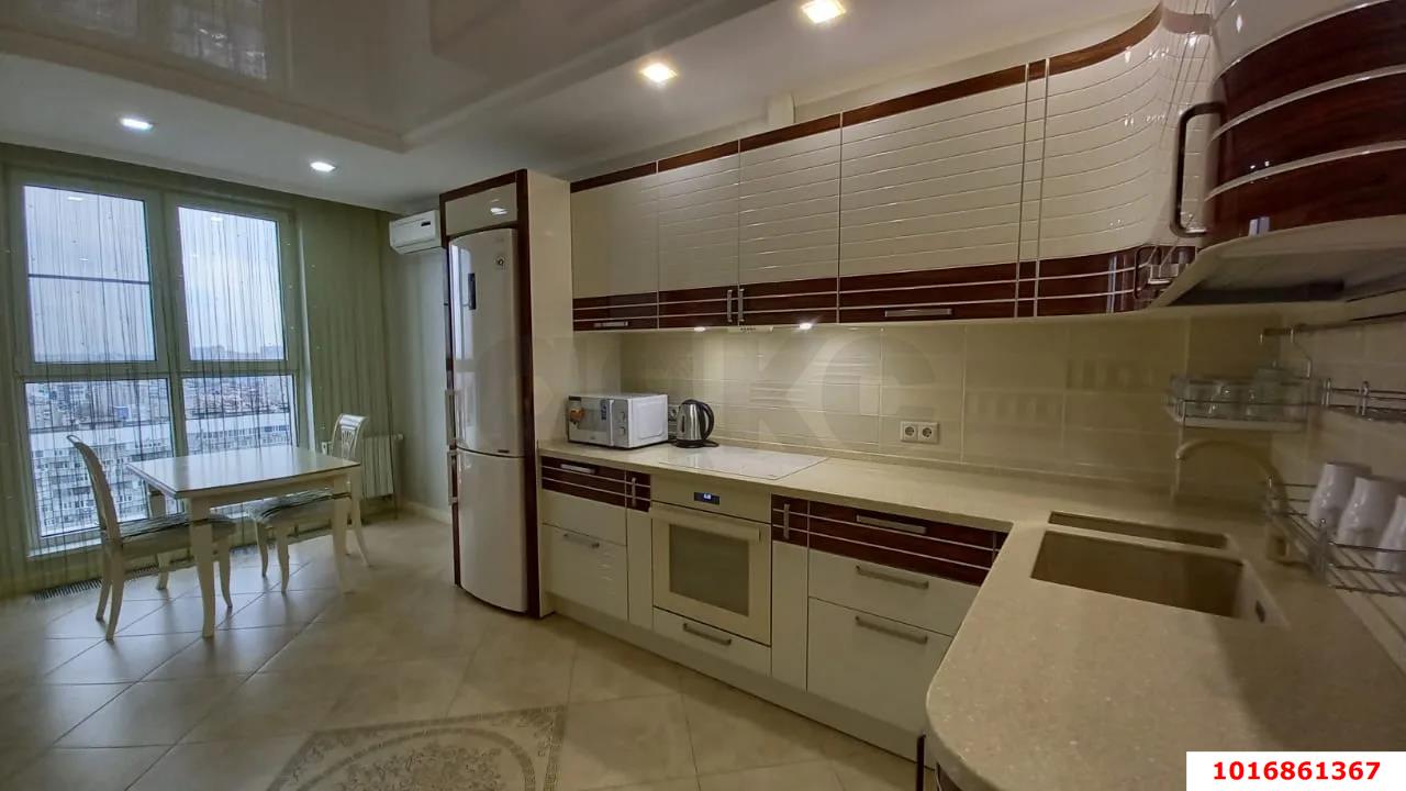 Фото №2: 2-комнатная квартира 63 м² - Краснодар, Центральный внутригородской округ, Центральный, мкр. ЖК Большой, ул. Красная, 176лит1/1