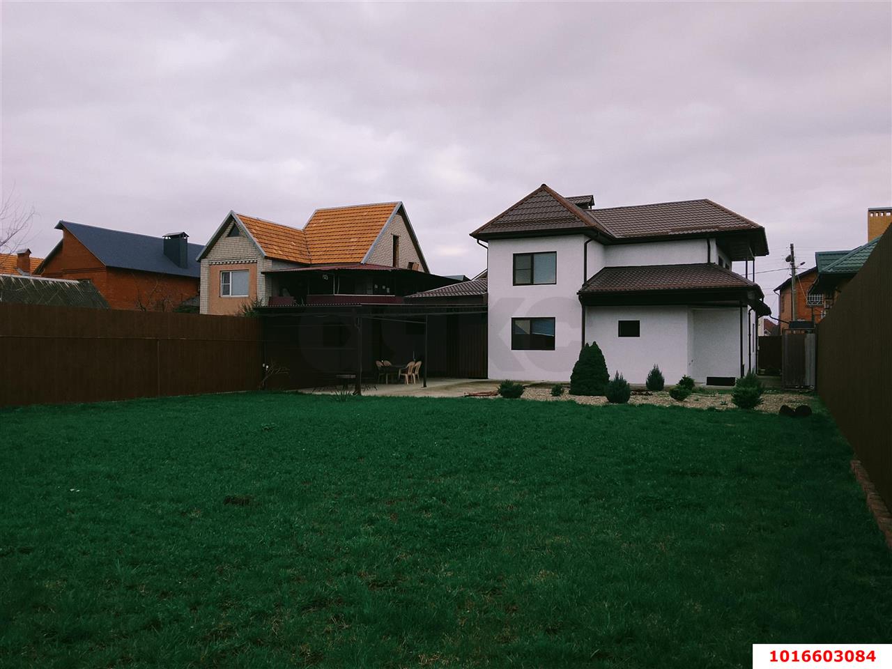 Фото №1: Дом 161 м² + 8 сот. - Елизаветинская, мкр. Прикубанский внутригородской округ, пр-д Широкий, 28